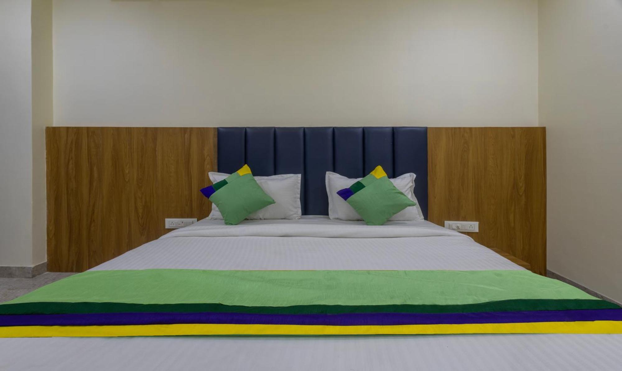 Treebo Eden Park, Ahmedabad Hotel Batwa ภายนอก รูปภาพ