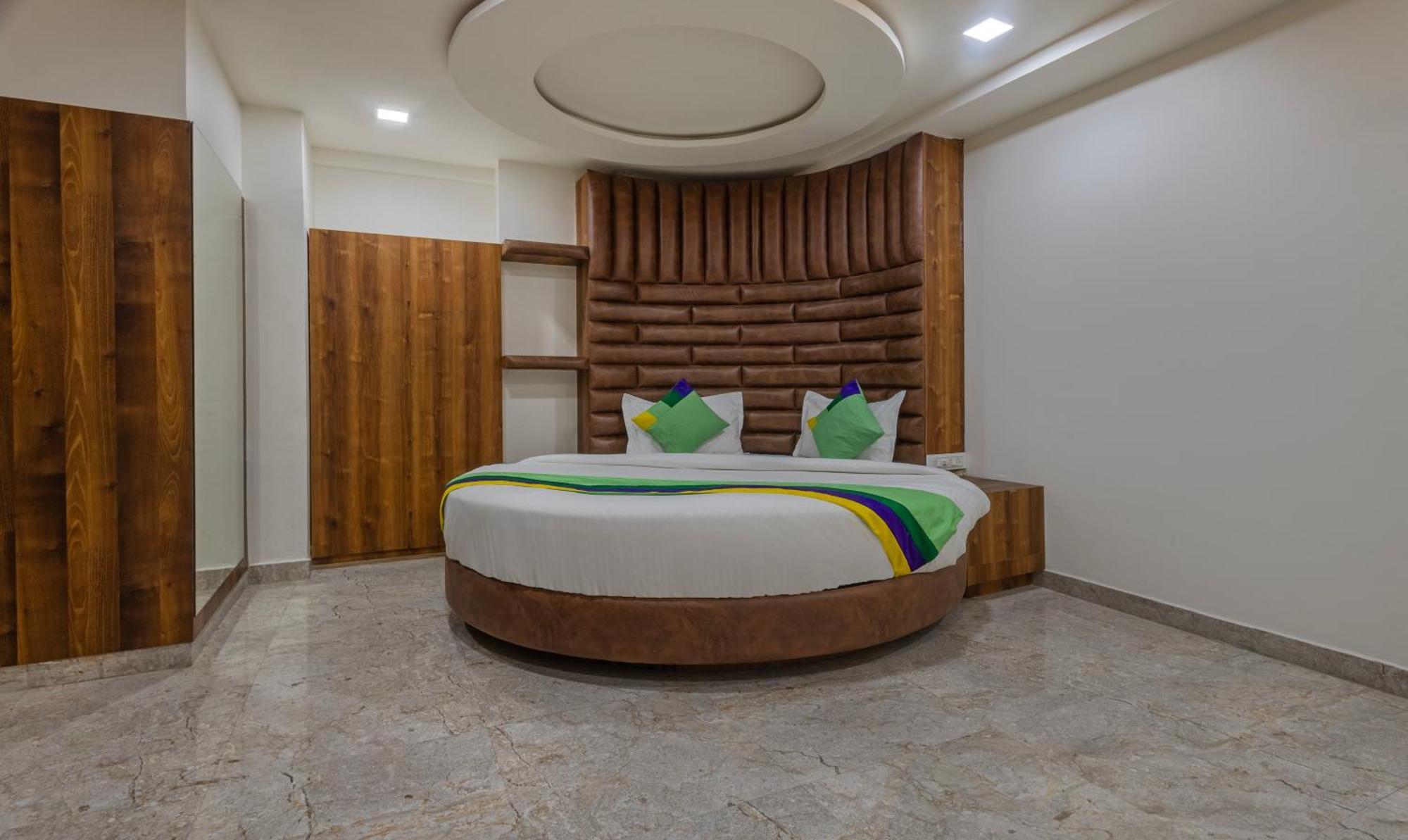 Treebo Eden Park, Ahmedabad Hotel Batwa ภายนอก รูปภาพ