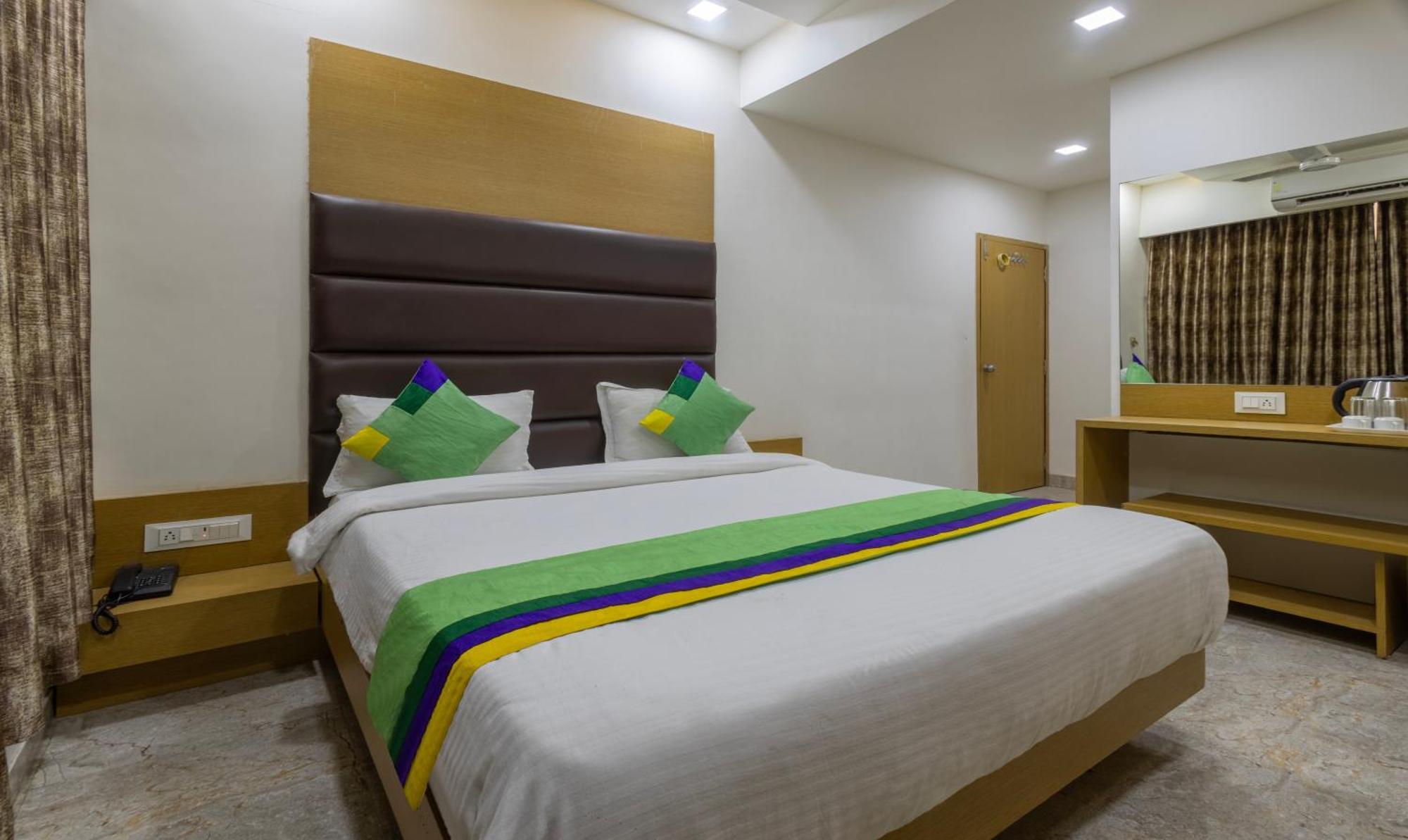 Treebo Eden Park, Ahmedabad Hotel Batwa ภายนอก รูปภาพ