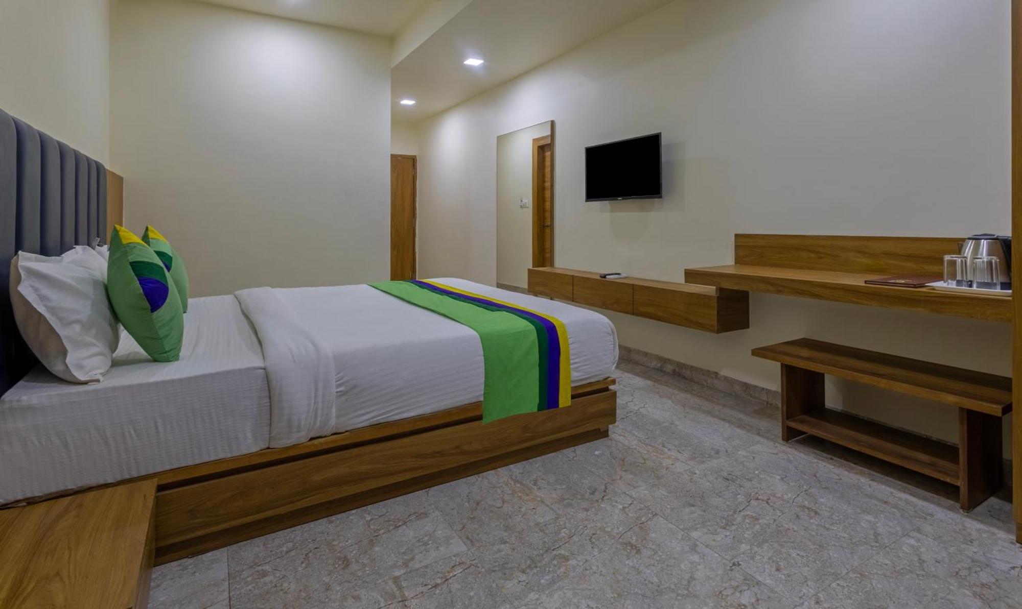 Treebo Eden Park, Ahmedabad Hotel Batwa ภายนอก รูปภาพ